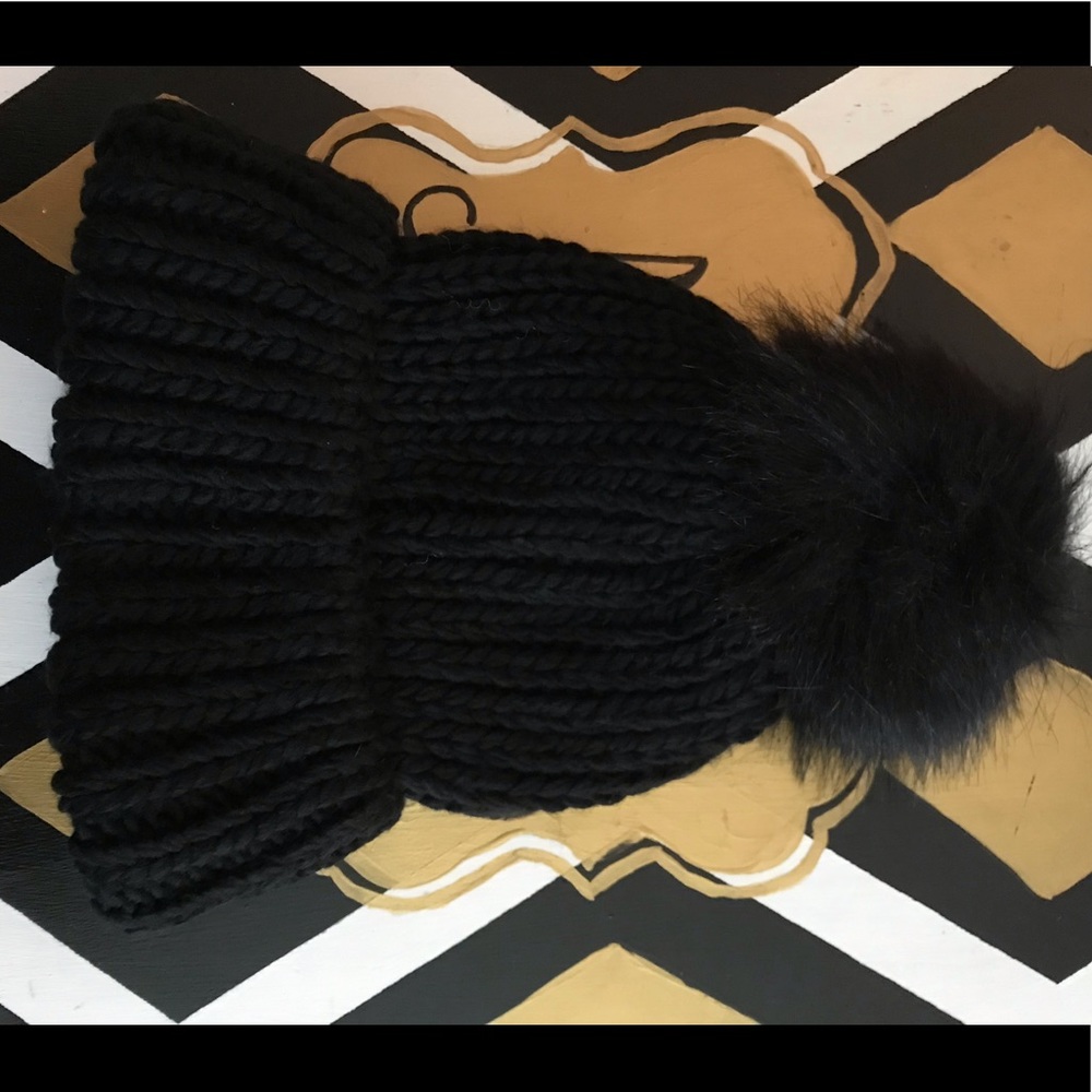 Black beanie with Pom Pom